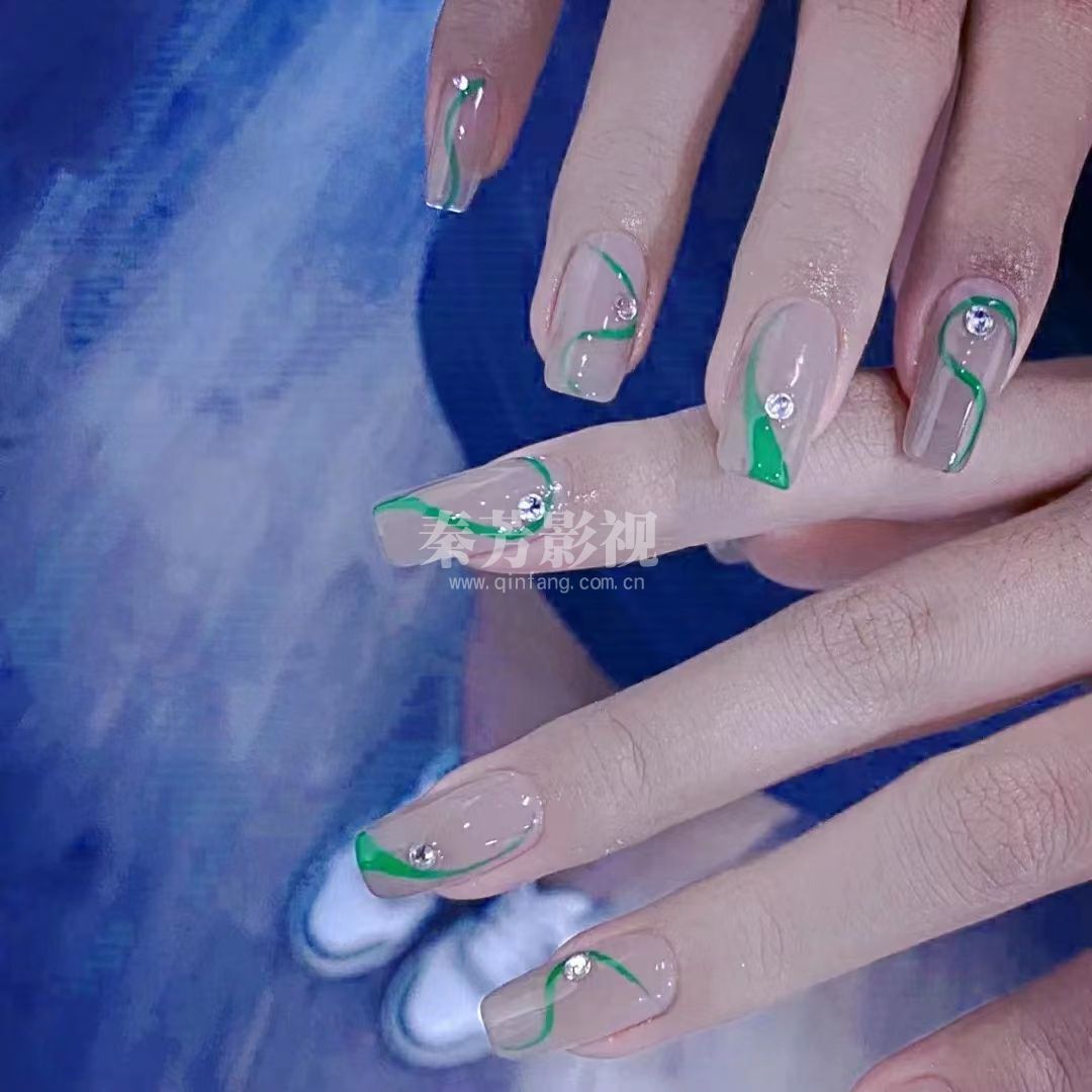 真正奢华的美晶法式光疗美甲