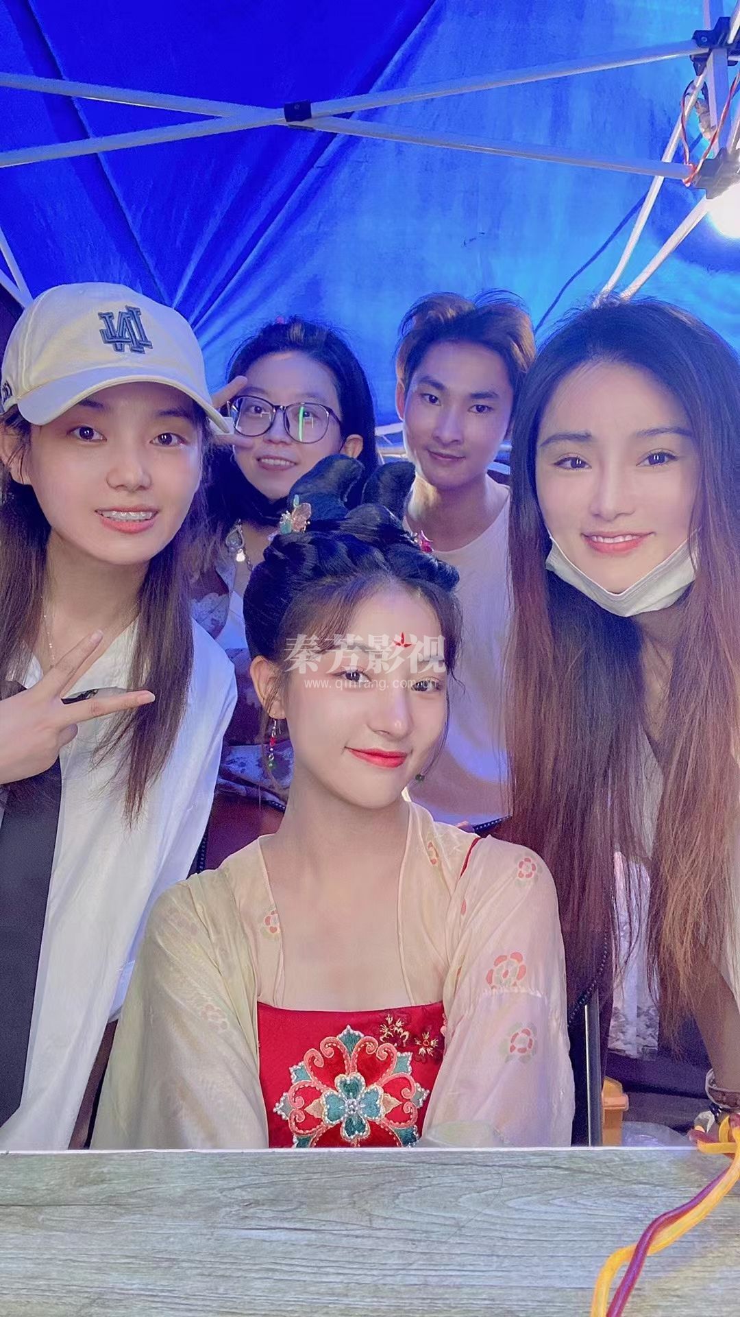 李茹霞参加《寒枝折不断》化妆工作