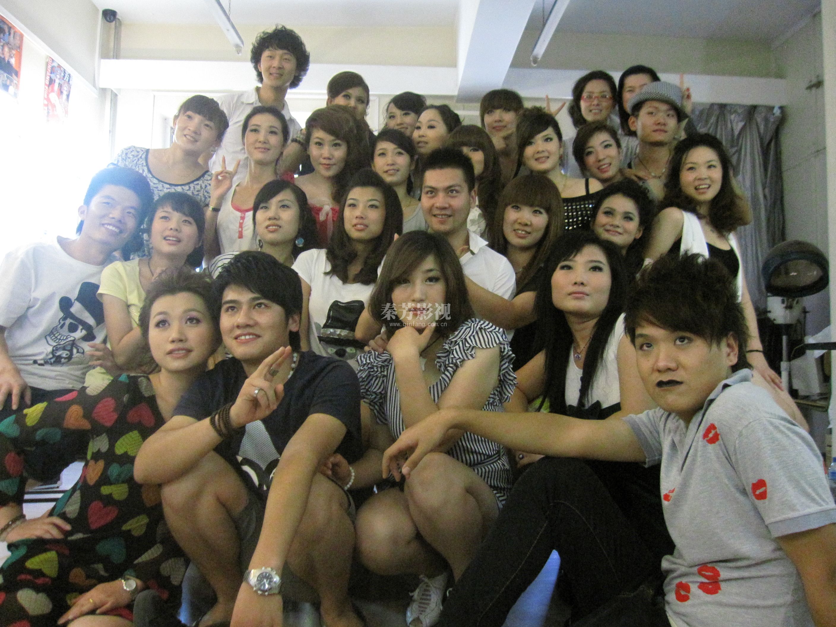 剧组化妆师怎么发工资