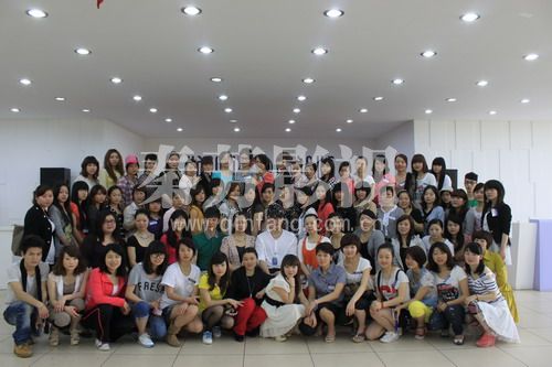 什么样的美甲师在美甲店会受欢迎