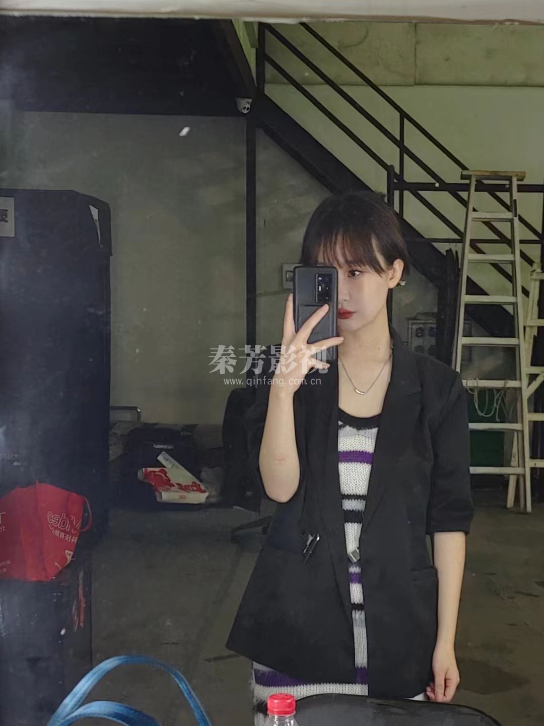 丛润洁同学参与《华泰人寿颁奖典礼.》担任造型师