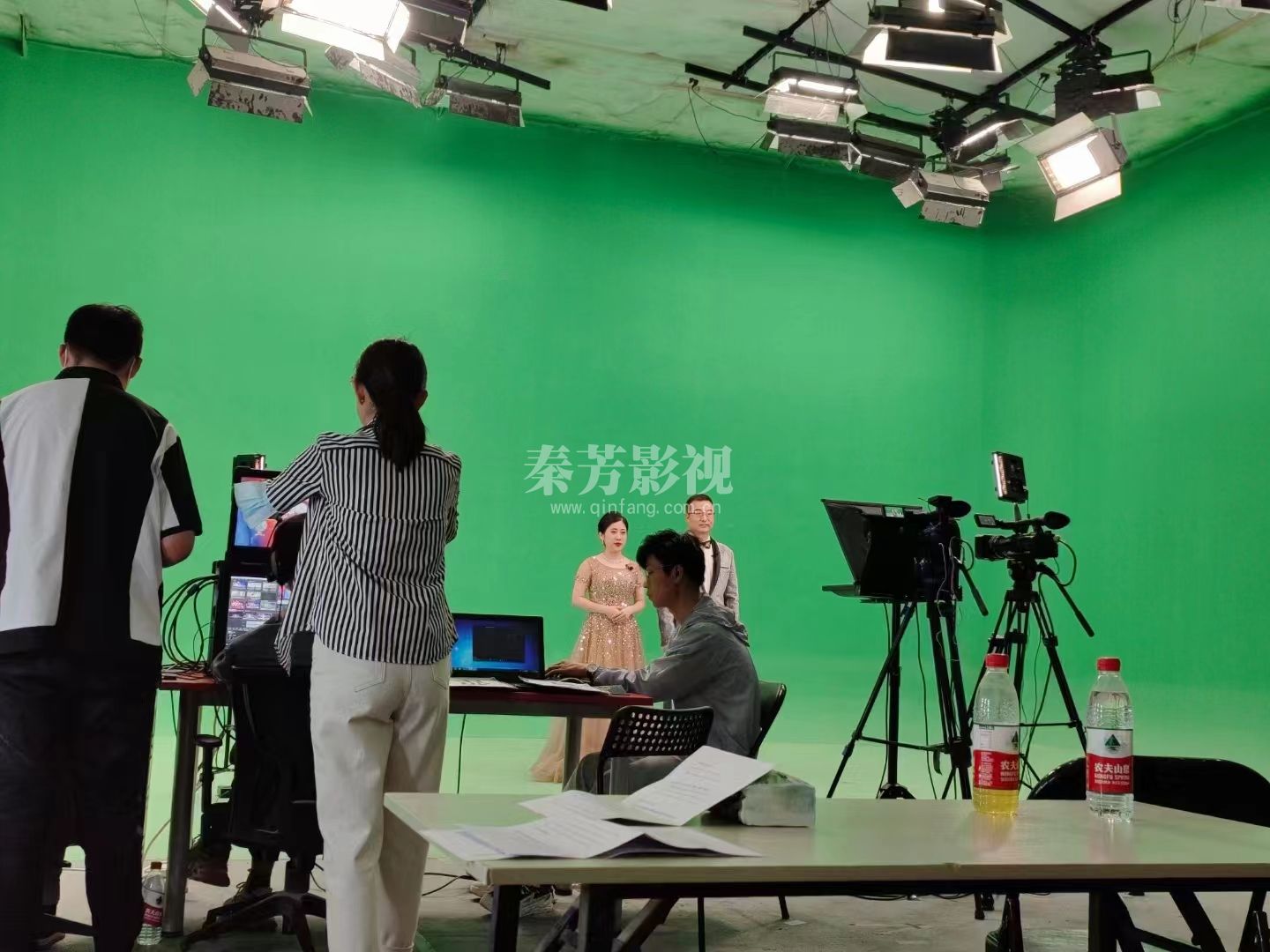 丛润洁同学参与《华泰人寿颁奖典礼.》担任造型师