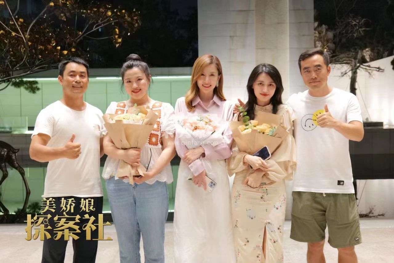 学员李丹参加《美娇娘探案社》化妆工作1