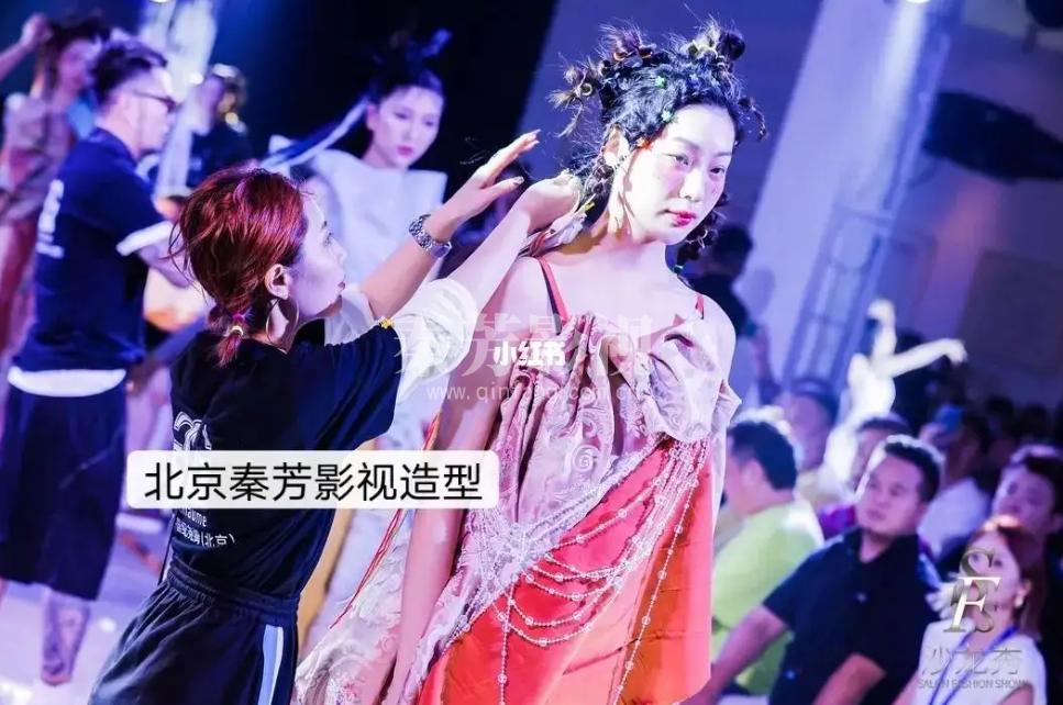 剧组化妆师叫什么职业