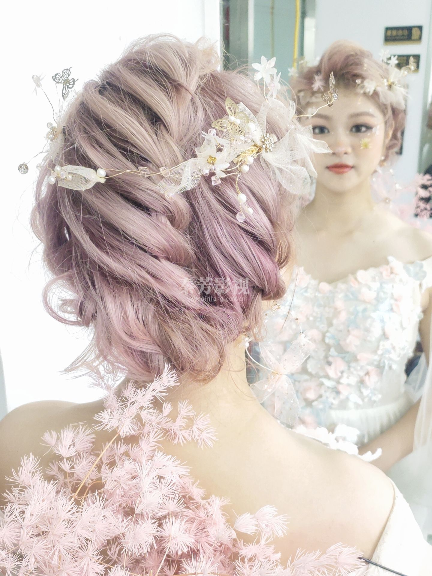 影视学员的化妆盘发效果