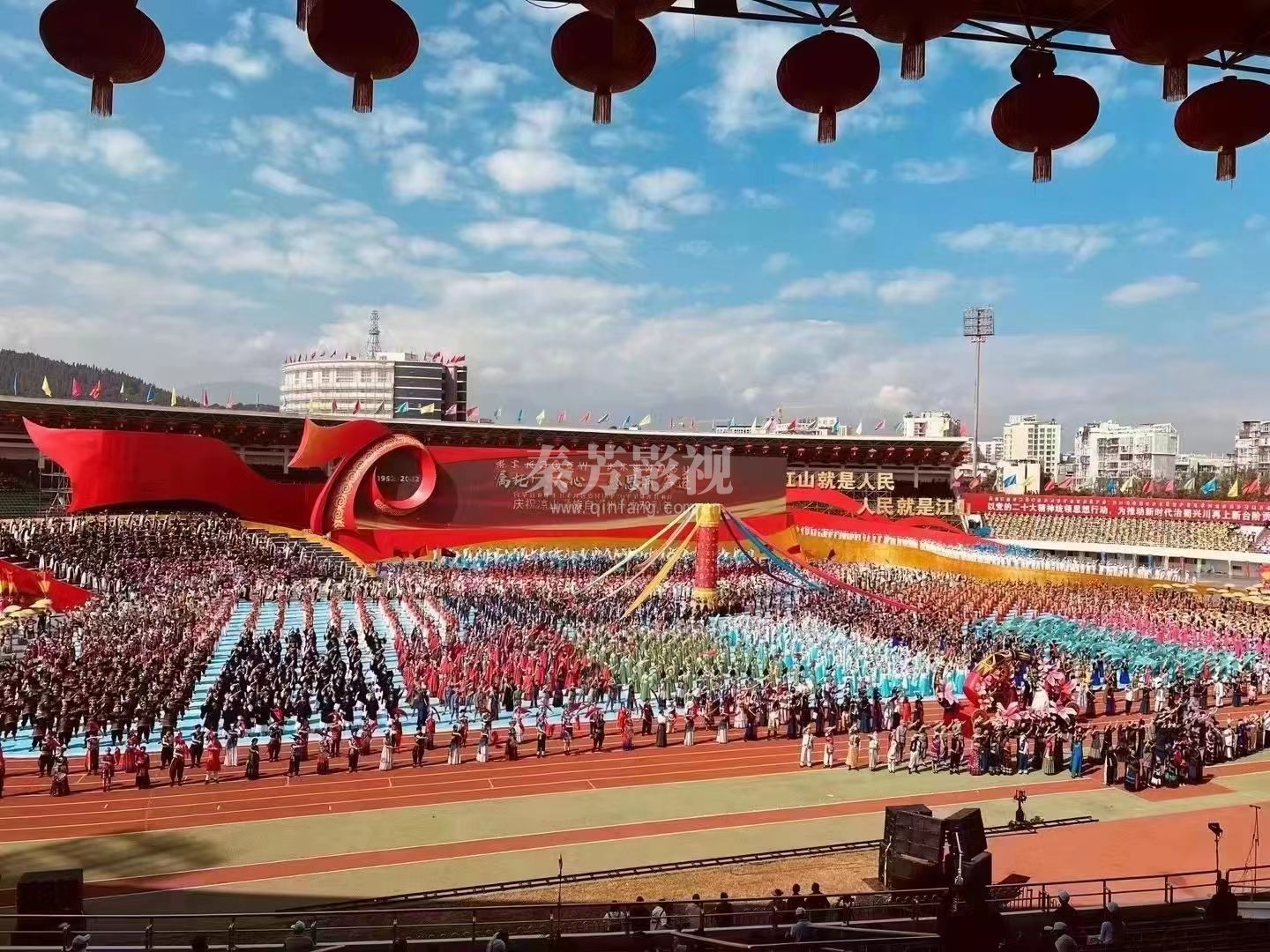 恭喜佳佳同学，汲晓雪同学，田芳艳同学，陈娟同学去大凉山实习圆满成功