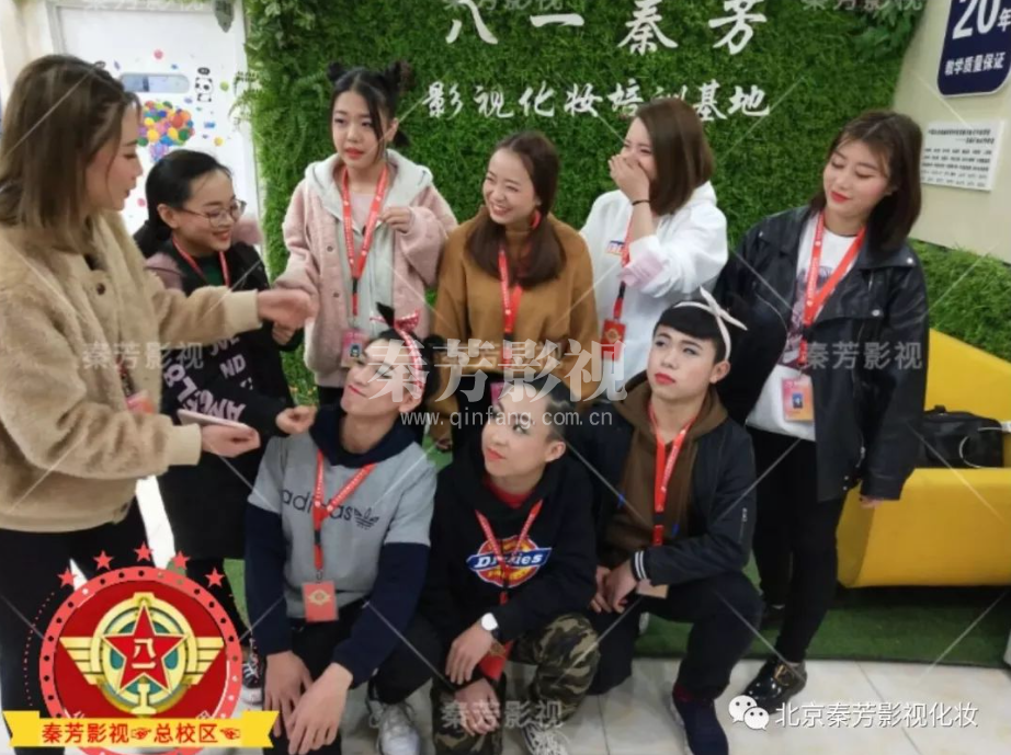 快点让你的美甲店发展吧