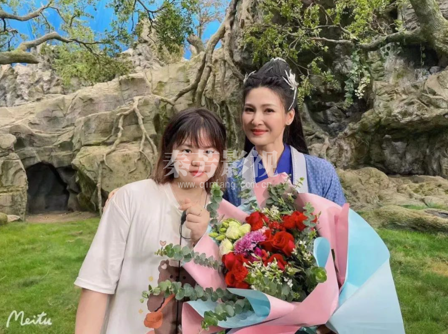 成为一名专业的影视化妆师需要具备哪些技能和素质