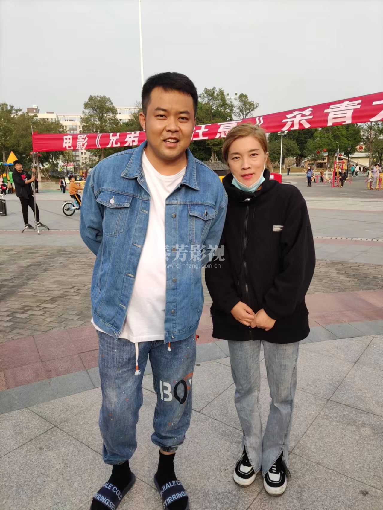 《兄弟请注意》姜丽萍参加主化工作