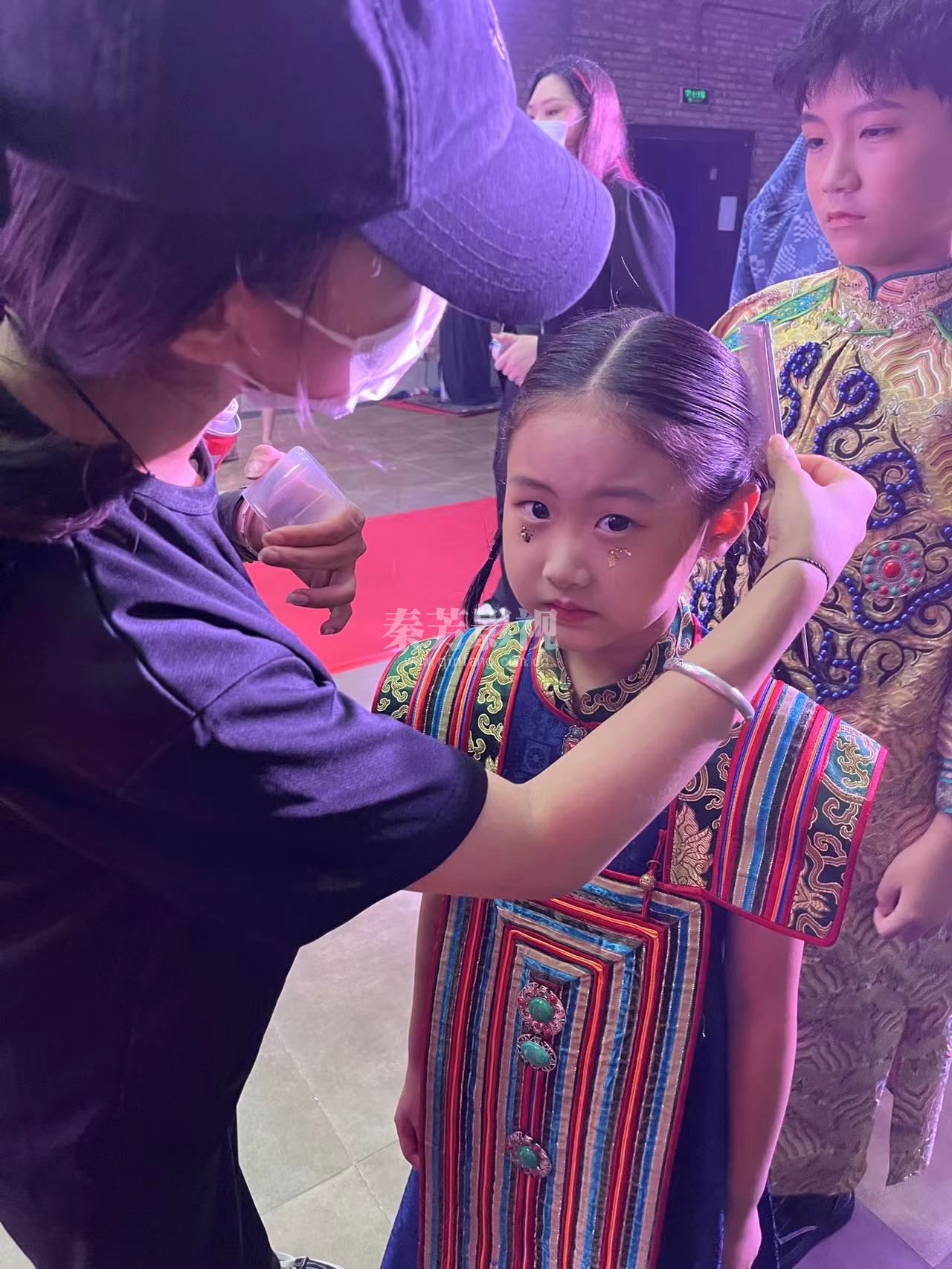 国际时装周 李一冉为化妆师