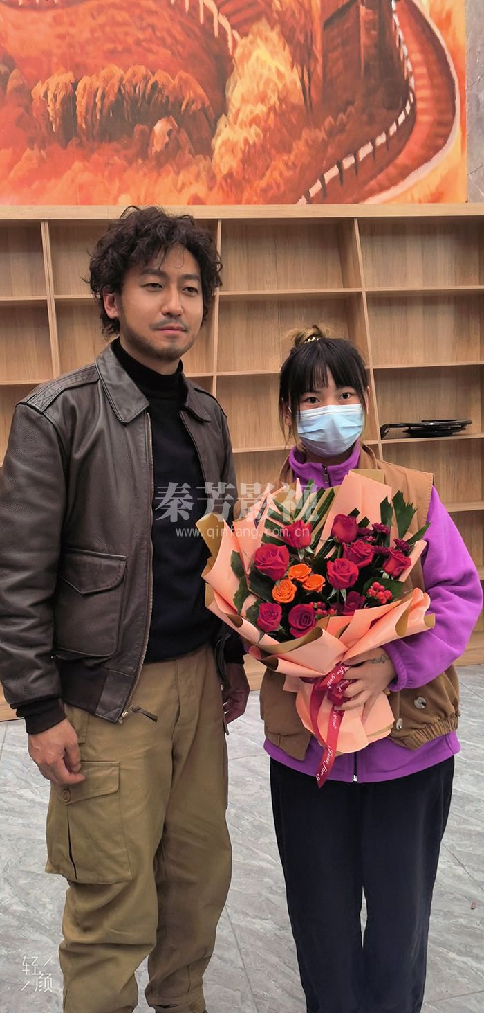 王丹阳参加《反诈风暴》化妆工作