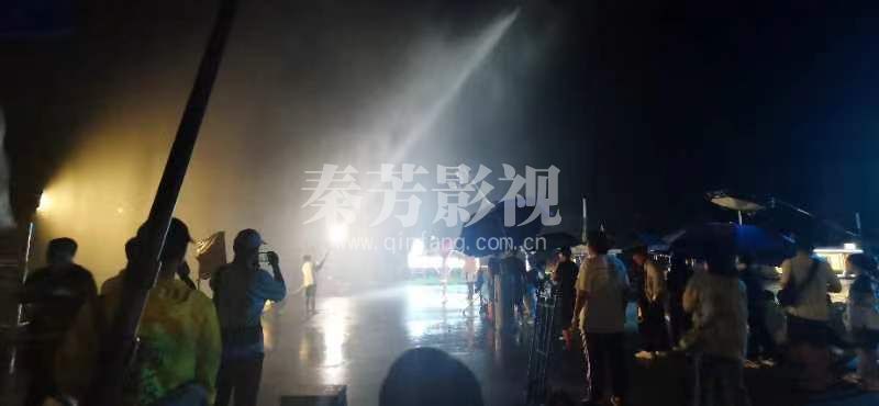 《双生炽爱》电视剧、张锐担任服装助理