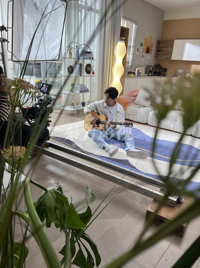 维达卫生纸，陈楚生，陆虎的广告郑小林担任化妆助理