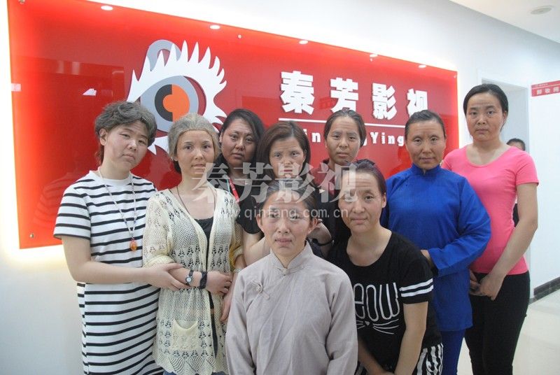 我月入3万 然而只是一个剧组化妆师