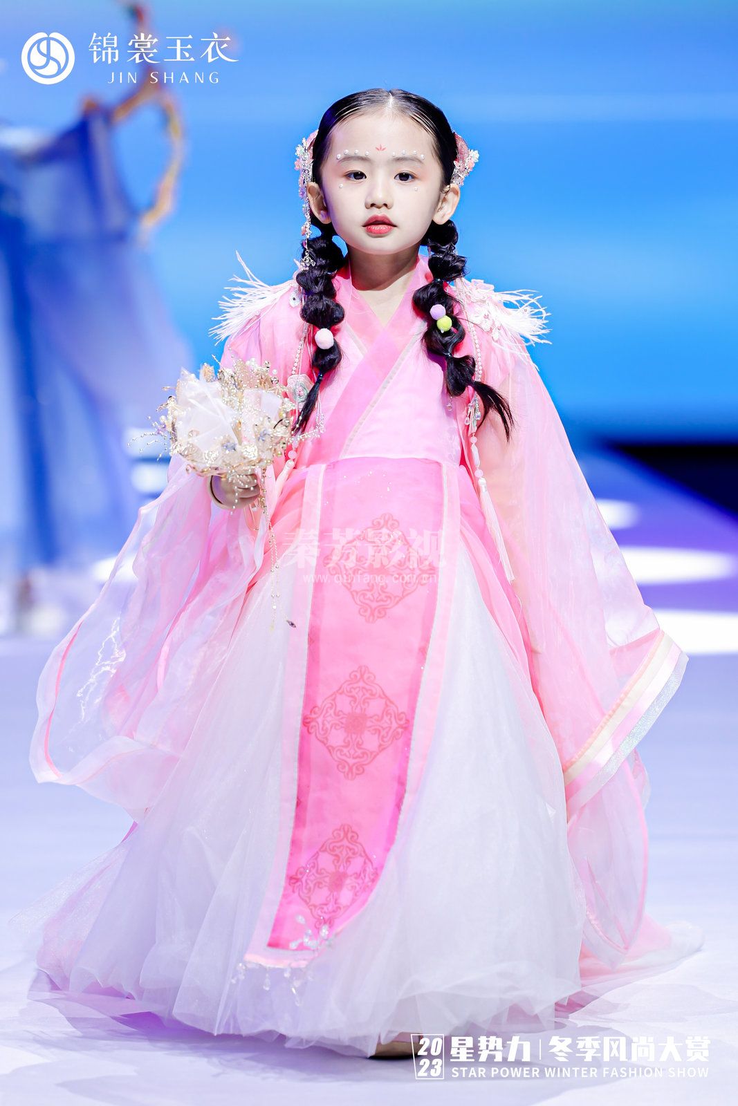 HAZZYS学员实习参加锦尚玉衣 2023新品发布会