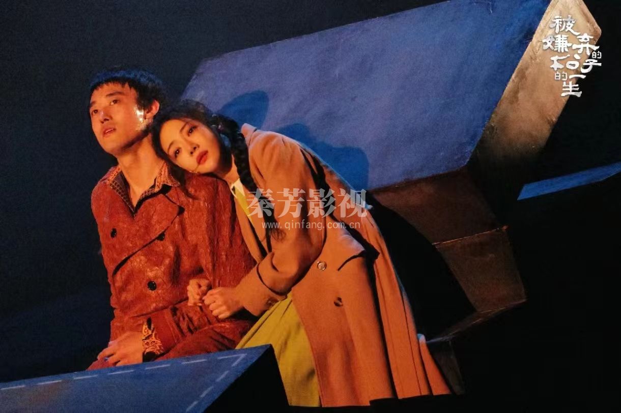 王颖同学参与邓家佳主演舞台剧《被嫌弃的松子的一生》