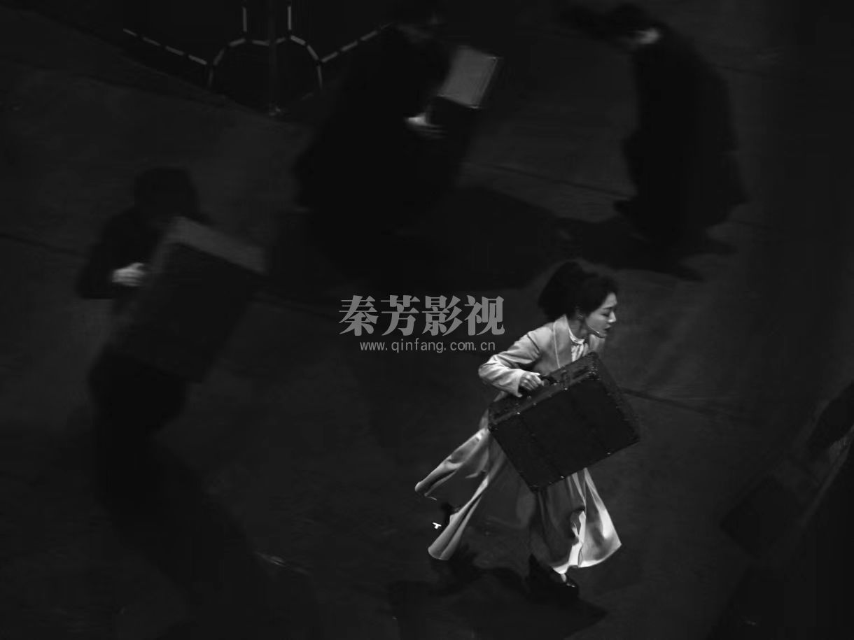 王颖同学参与邓家佳主演舞台剧《被嫌弃的松子的一生》