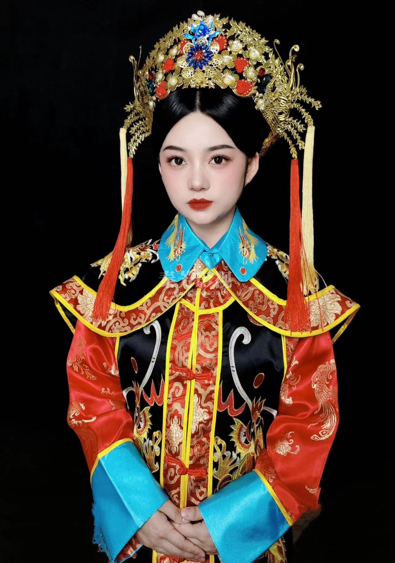 学员宫廷装作品