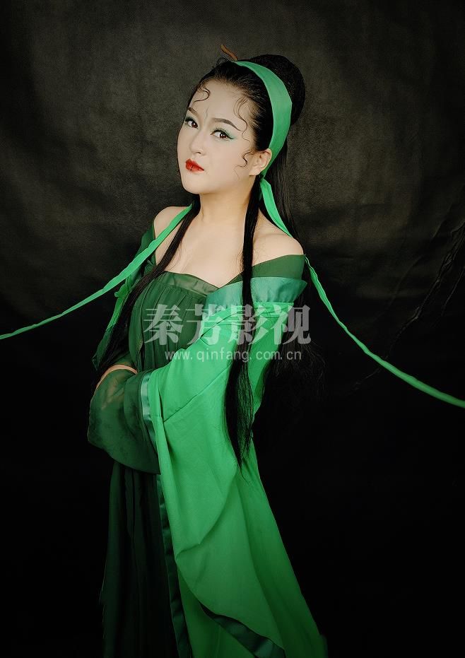 学员《青蛇》装扮