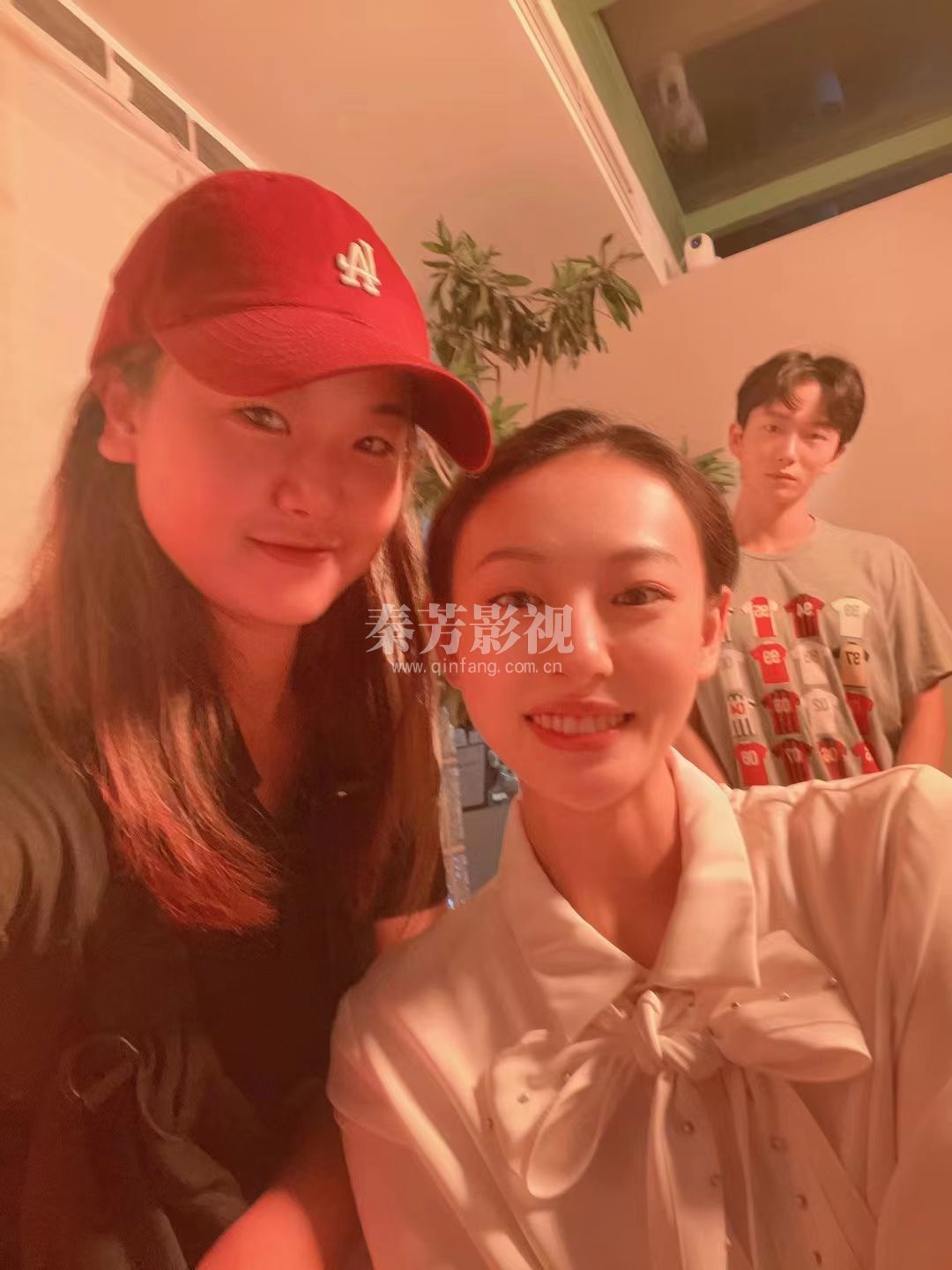 璐璐同学就业的剧组杀青