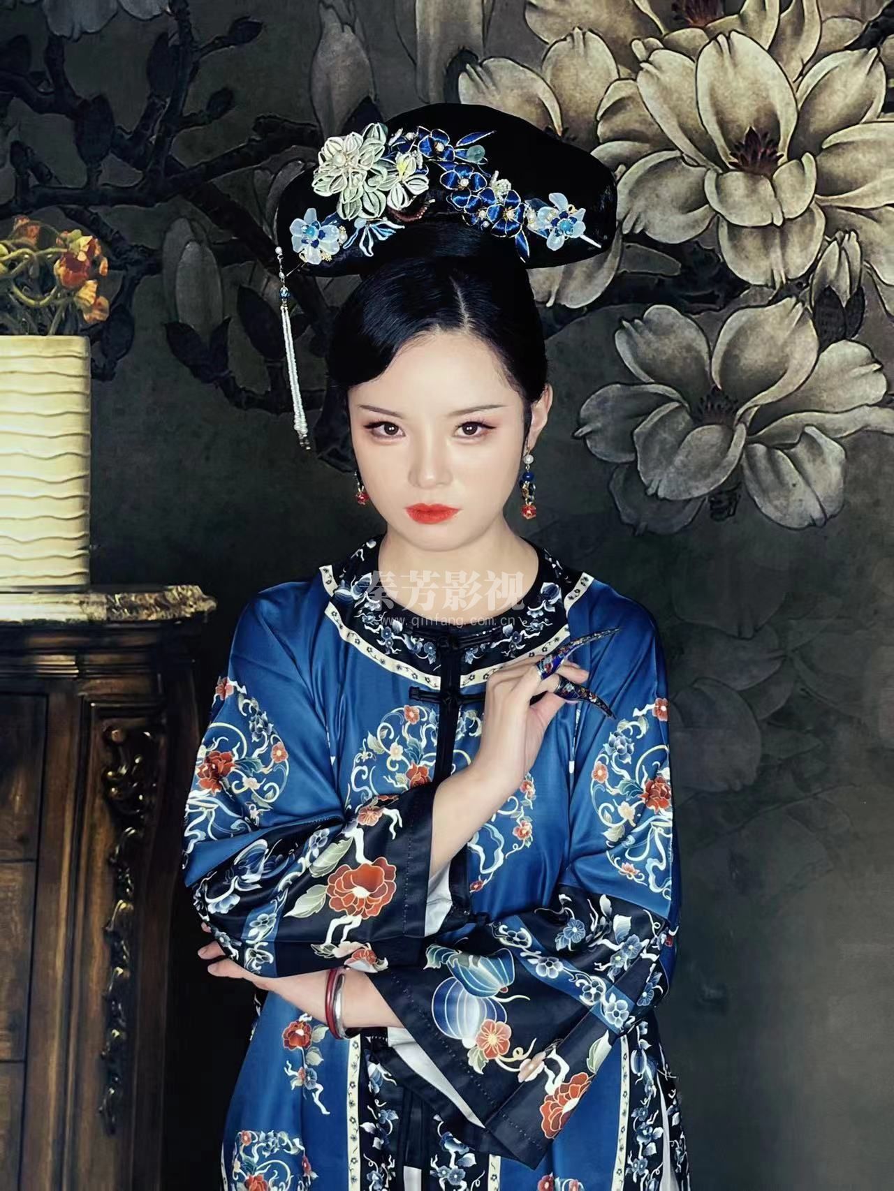 三幅学员毕业设计作品 福晋装