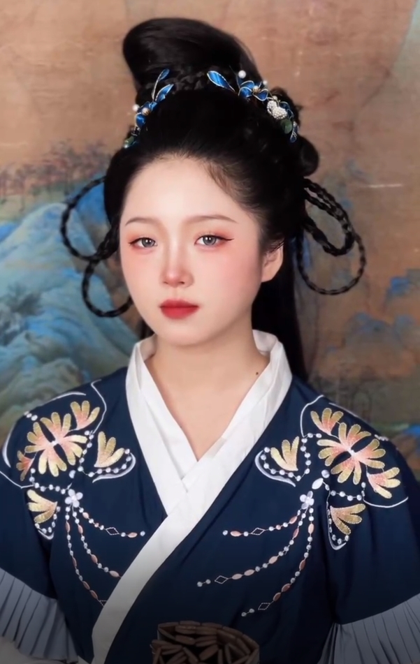 是旧社会的遗物  汉服造型