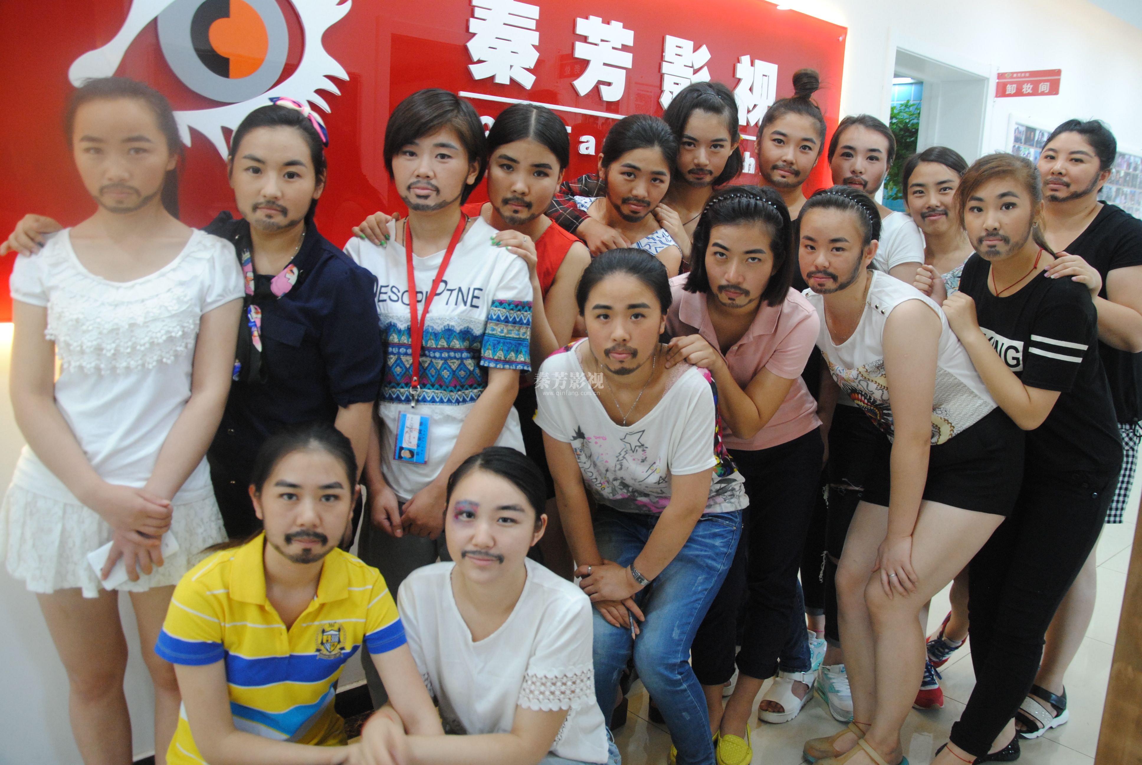  学了影视化妆后如何通过化妆提升自己的形象提高就业机会