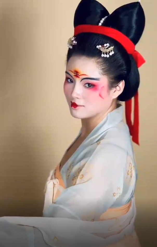 唐朝女子服饰和发型