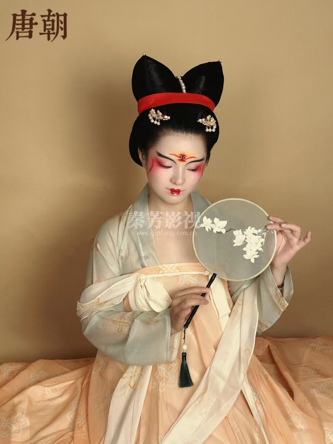 各朝代的新娘装是如何化的