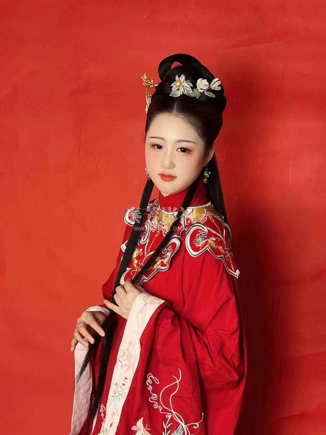 各朝代的新娘装是如何化的