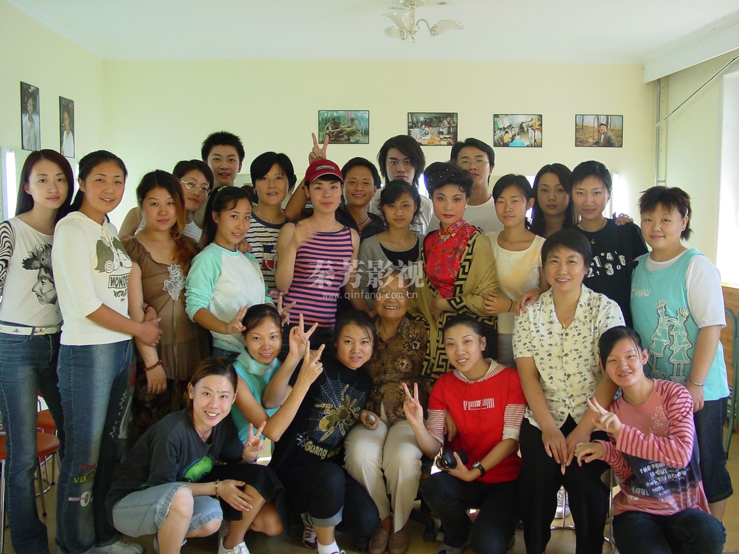 影视化妆师要如何接戏