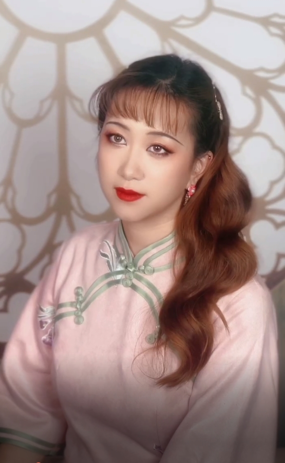 秦芳影视打造的民国装扮