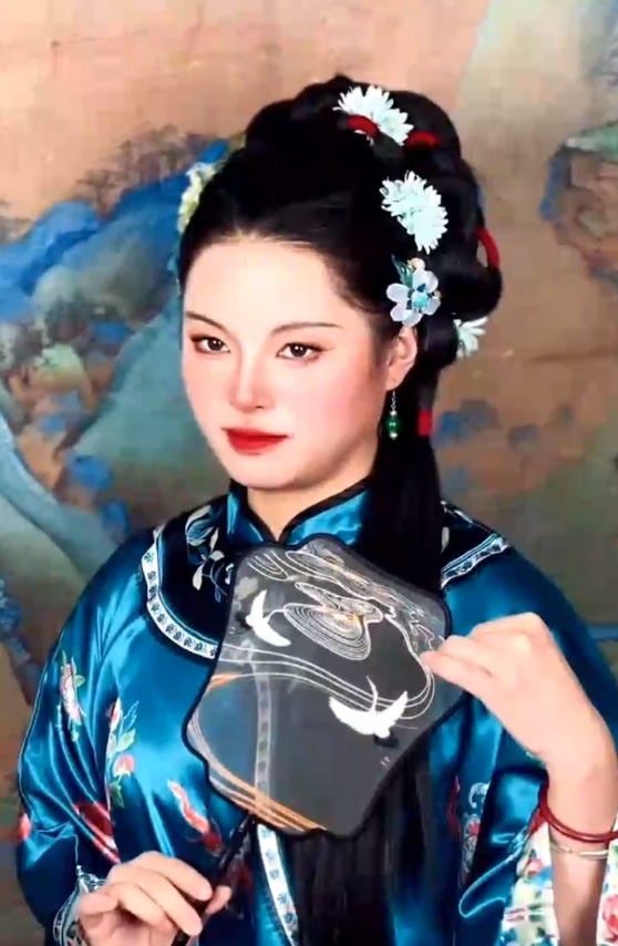 想学习化妆 影楼和剧组哪个好就业