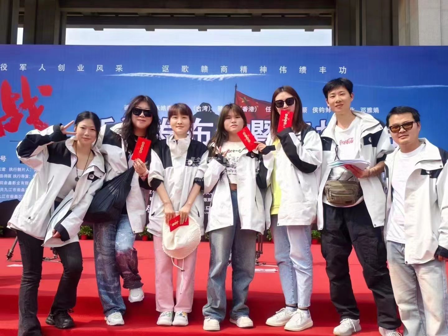 在杭州西湖区的影视化妆师一个月可以赚多少