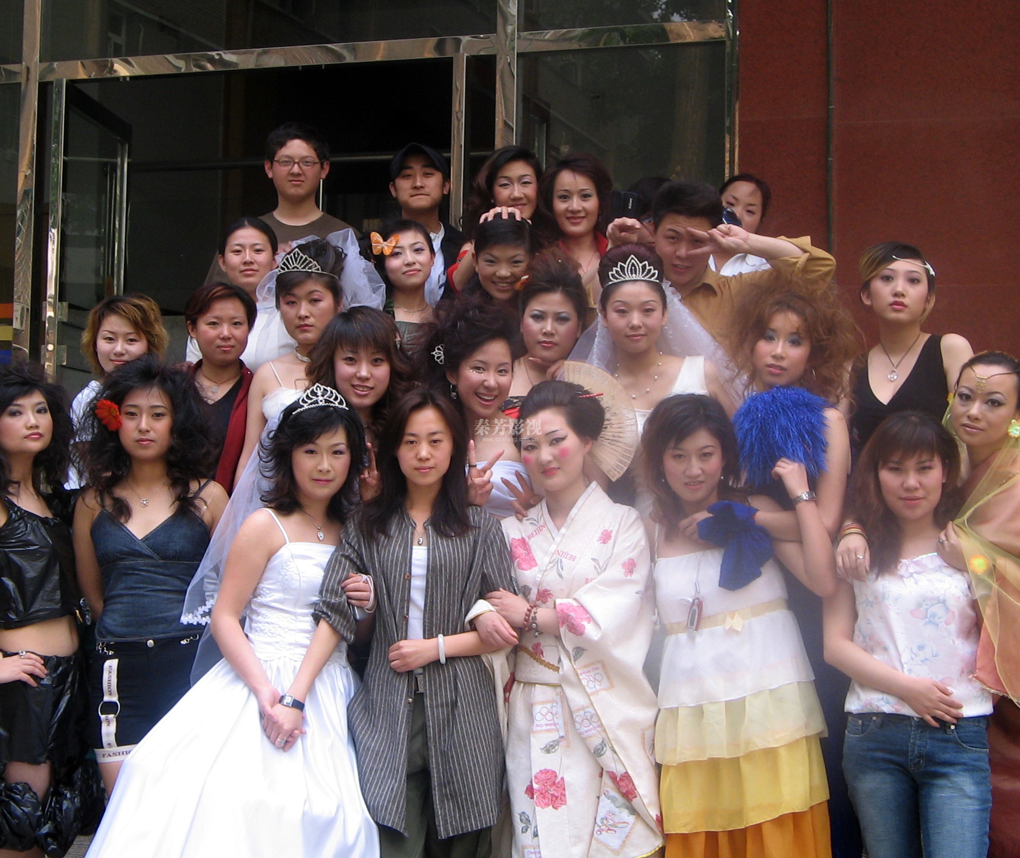 想学影视化妆 但学校太多该如何选择