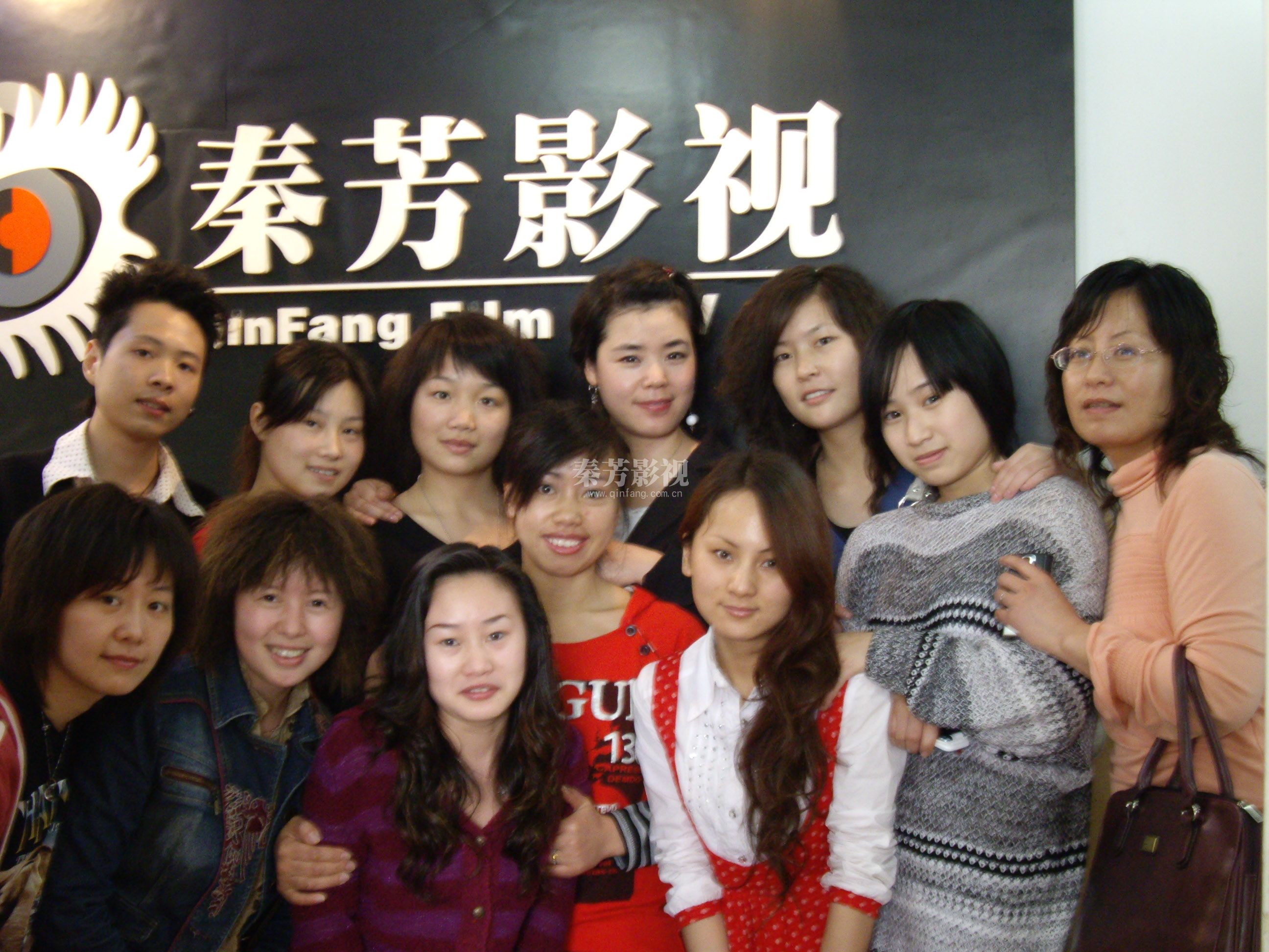 想当剧组化妆师 多大年纪学习比较好