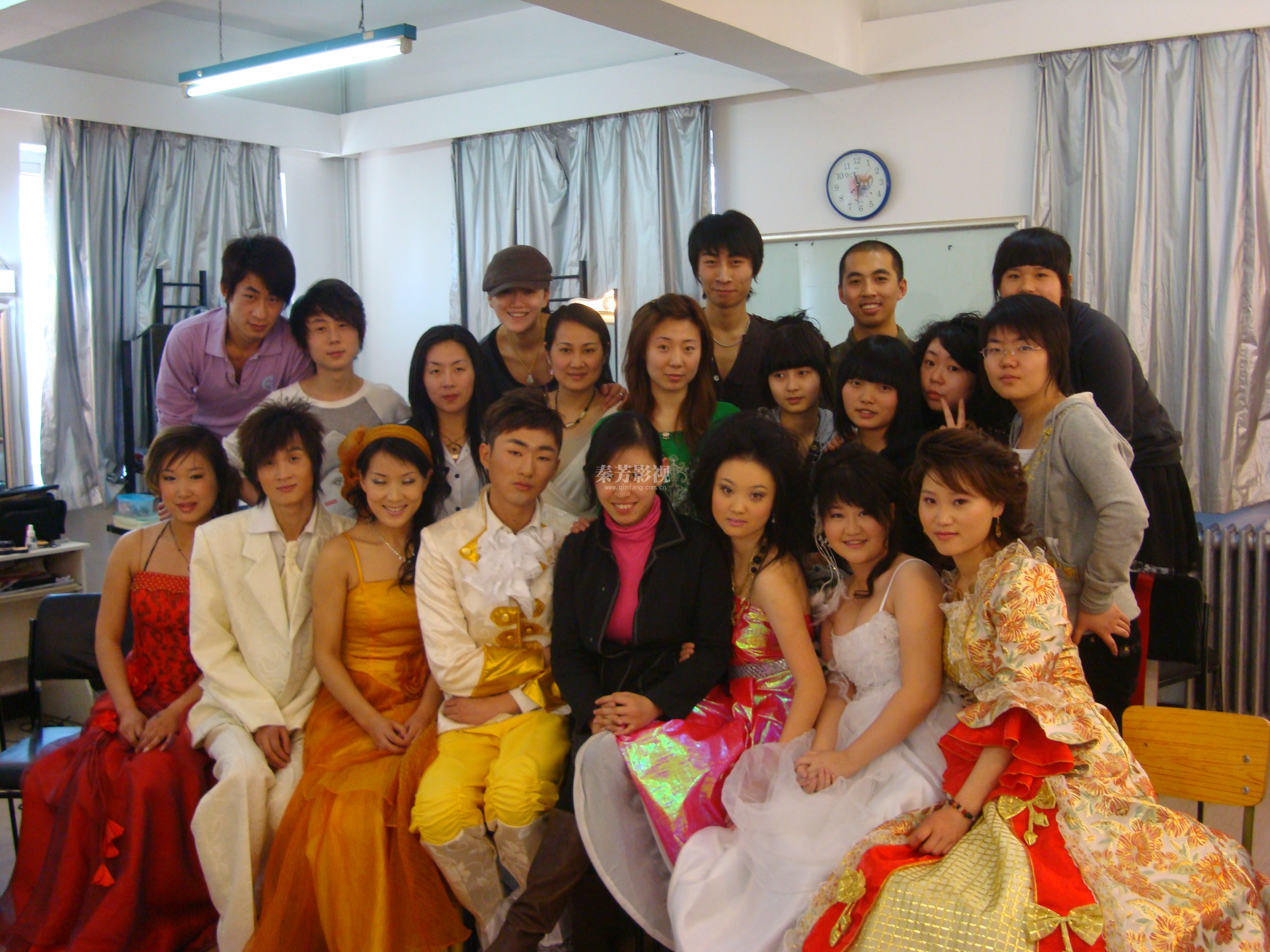 剧组化妆师一天的工作时间是怎样安排的