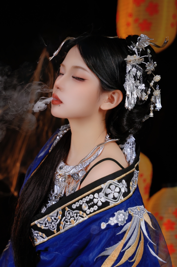 影视化妆师多少岁就可以 官方解答 16岁就够了