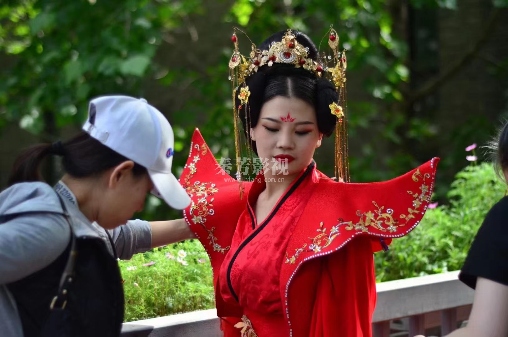 影视化妆师在剧组的工作内容