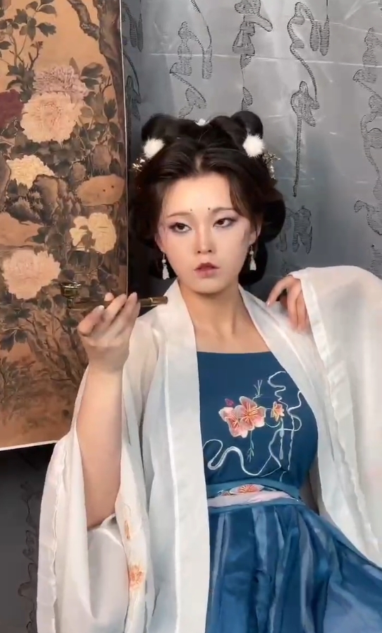 剧组里都有什么化妆师的职位