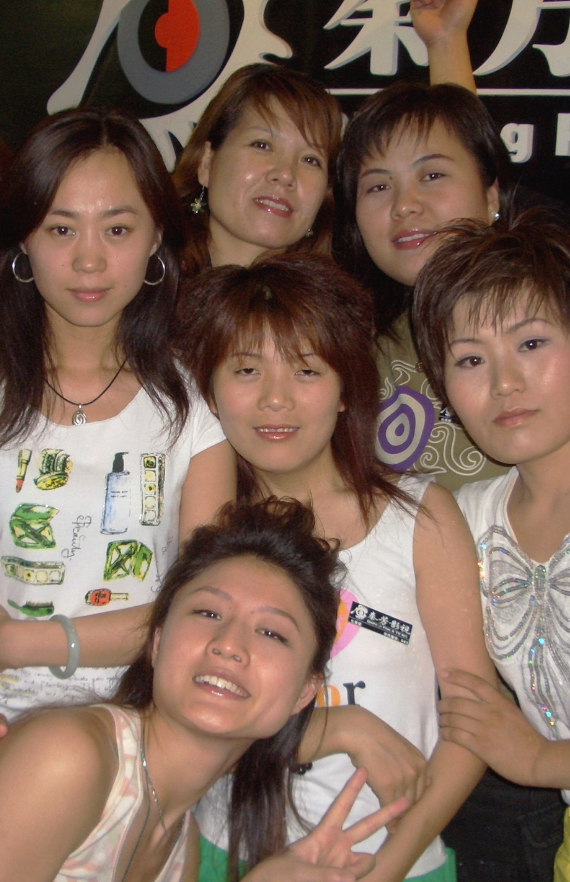 时尚化妆师还是影视化妆师哪个更具优势去剧组工作