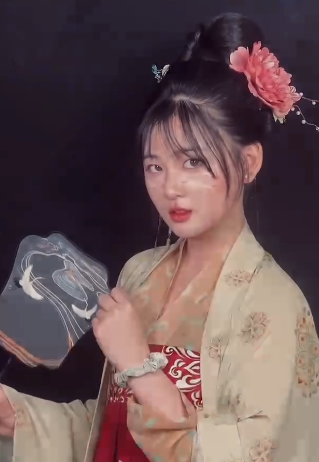 那些明星的人化妆师 出场费都是多少