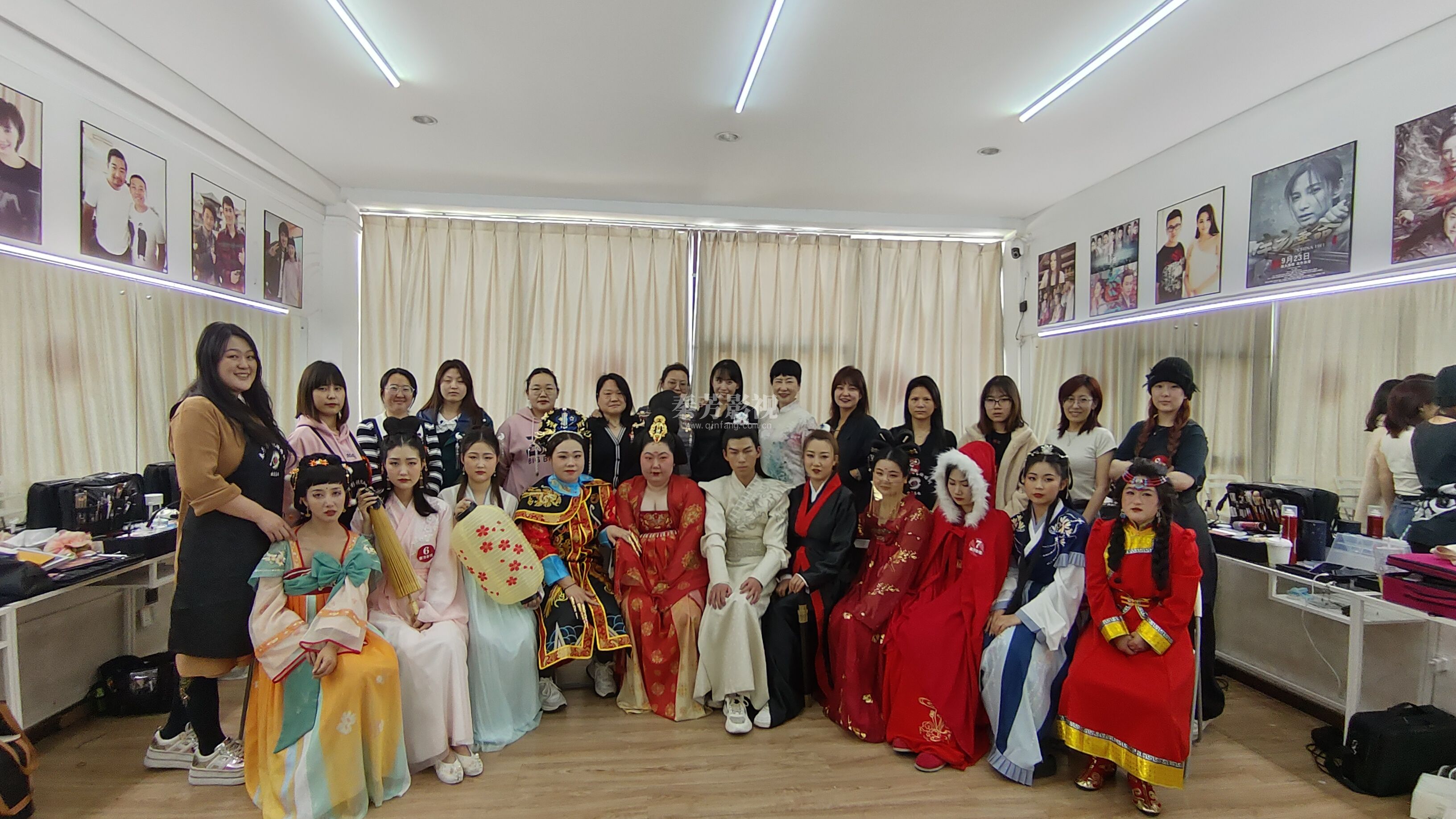 影视化妆师进剧组当演员 你想的有点简单