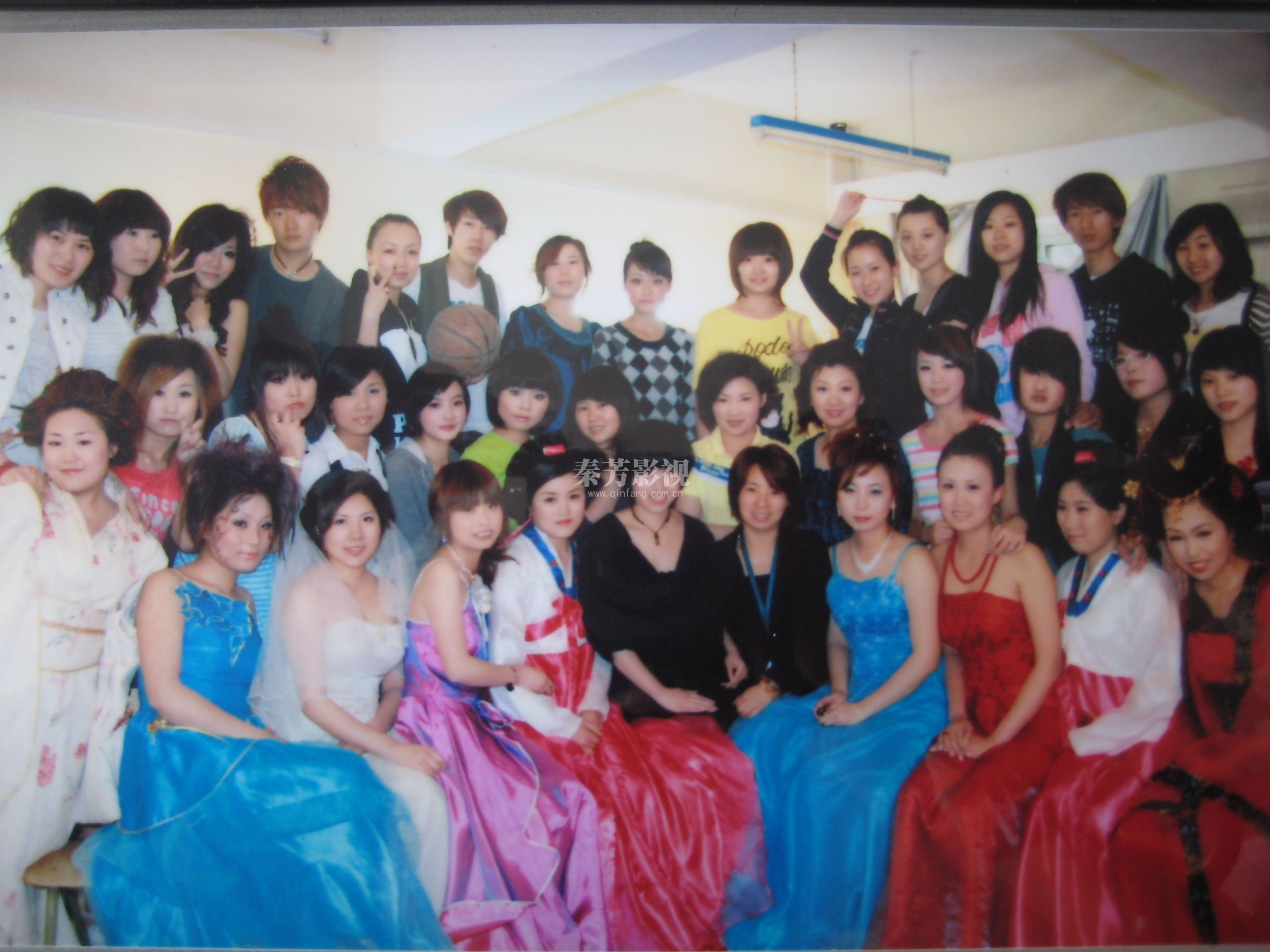 如何在朋友圈宣传影视化妆师