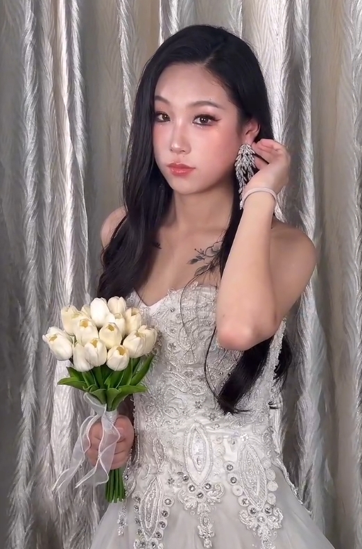 如何在朋友圈宣传影视化妆师