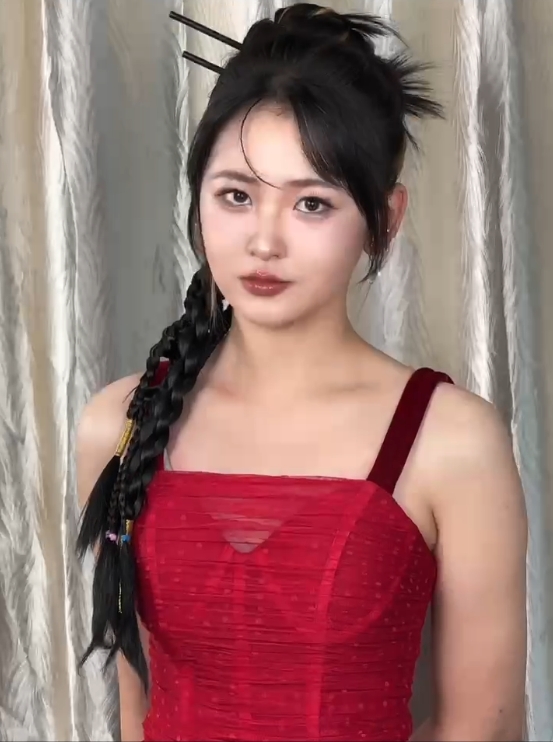 化妆师的新工作 短剧的化妆师 比正规的影视化妆师强多了