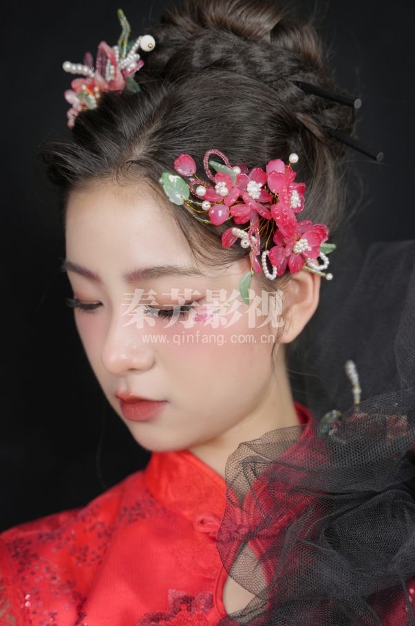 红衣新娘 同学都说漂亮到家了