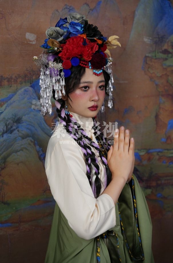 仿藏族服饰美女造型