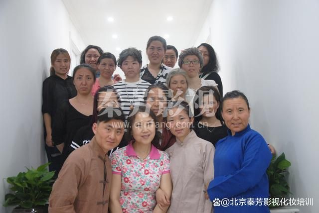 化妆师进剧组就是为了追星吗 工资到底是多少 