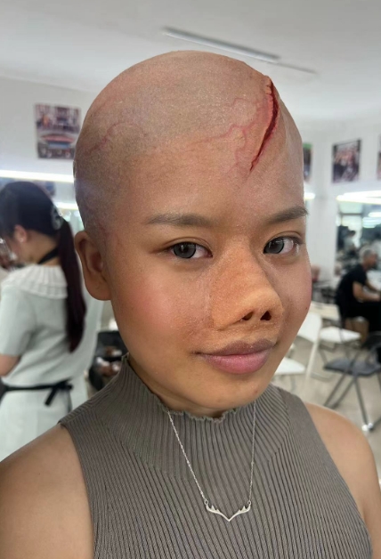 当了影视化妆师 为什么被淘汰的总是你